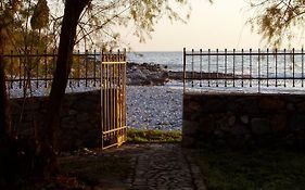 Elpidas Holiday House